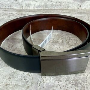 NEW  Men's Black and Brown Reversible Leather Belt  Metal Buckle  size 32